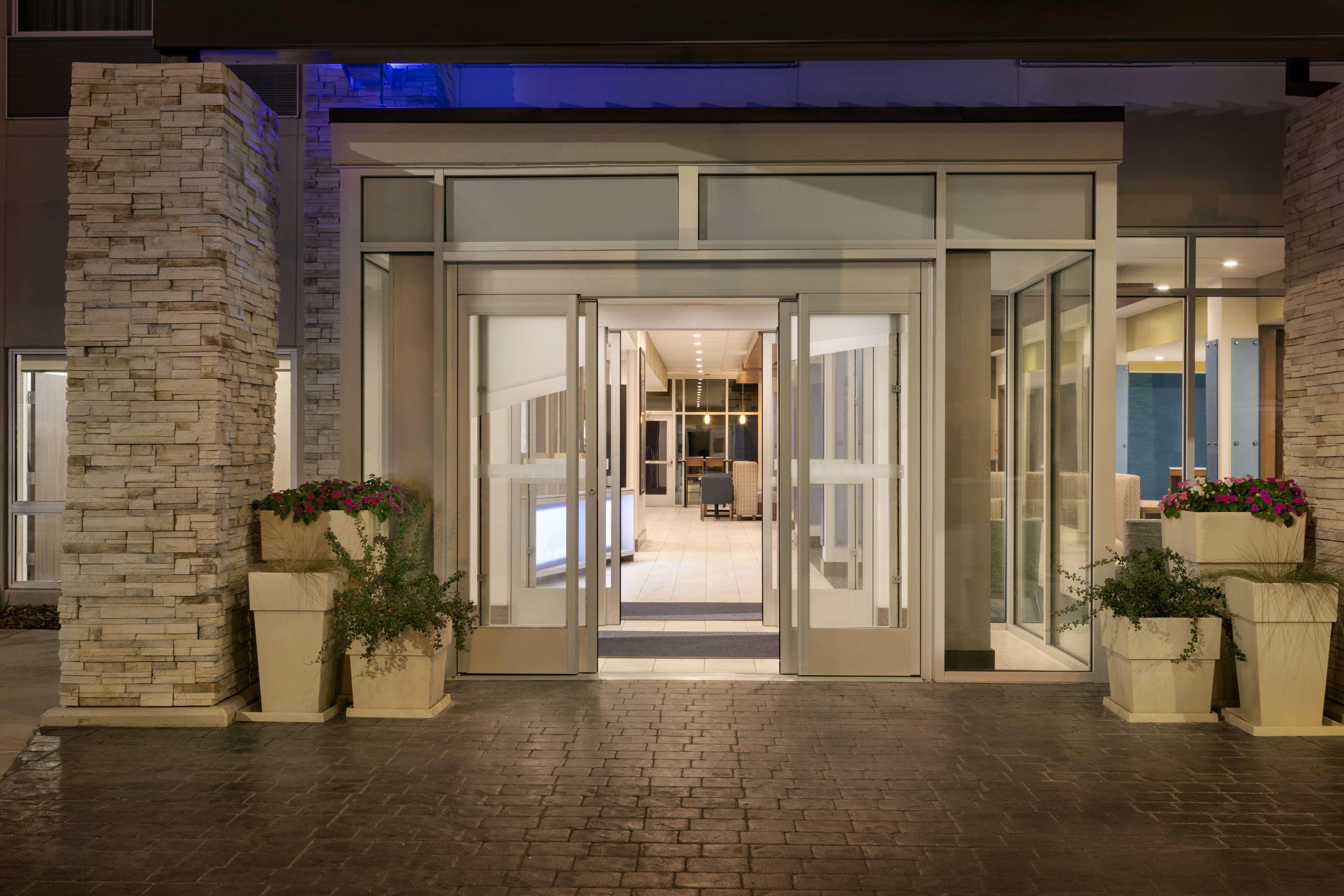 Holiday Inn Express & Suites Salisbury By Ihg Екстериор снимка