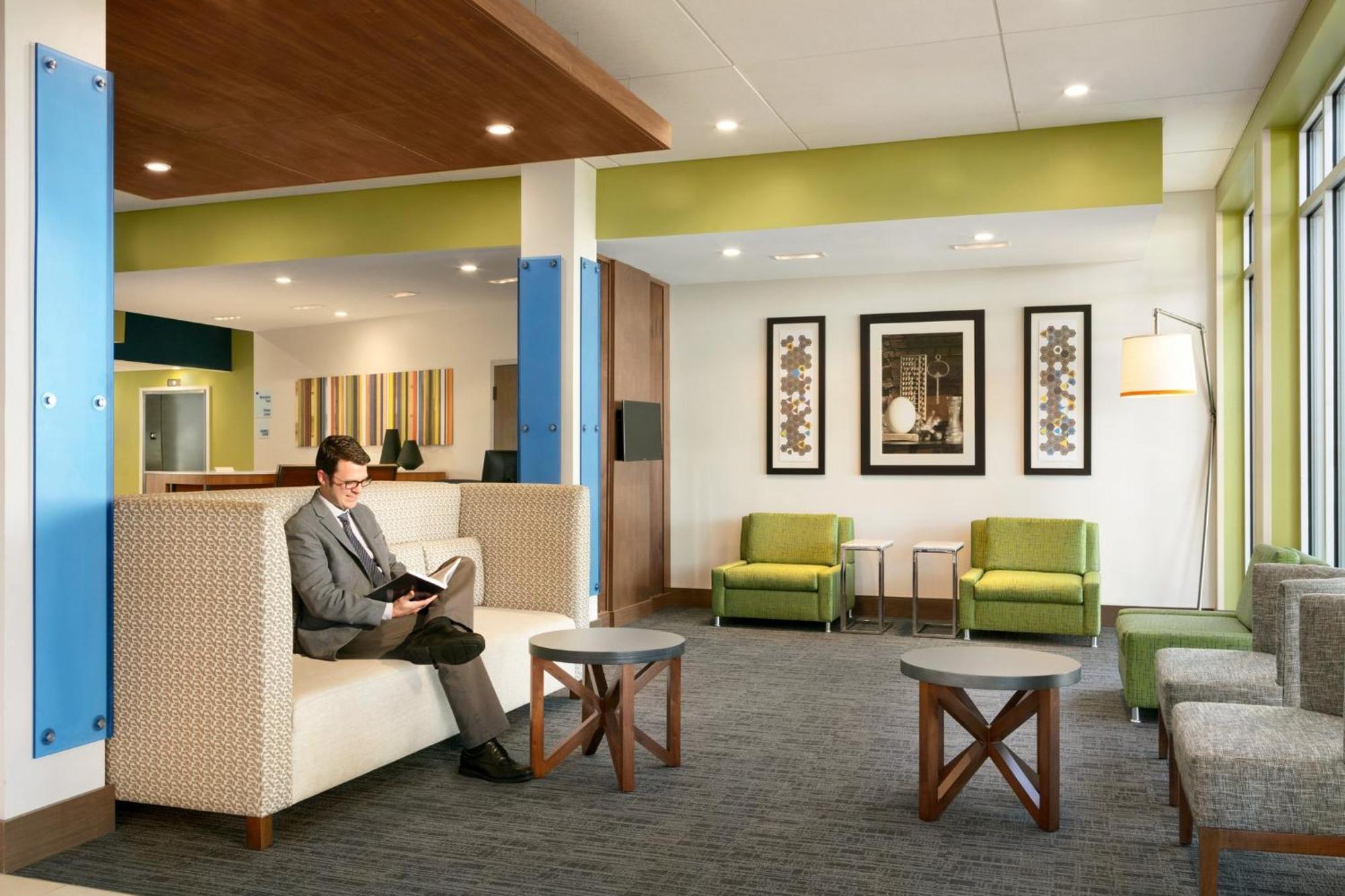 Holiday Inn Express & Suites Salisbury By Ihg Екстериор снимка
