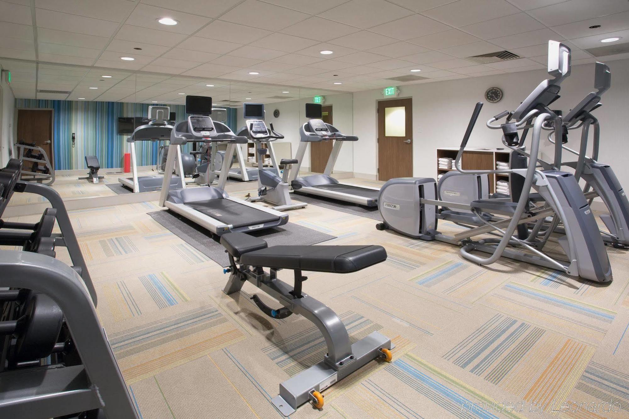Holiday Inn Express & Suites Salisbury By Ihg Екстериор снимка